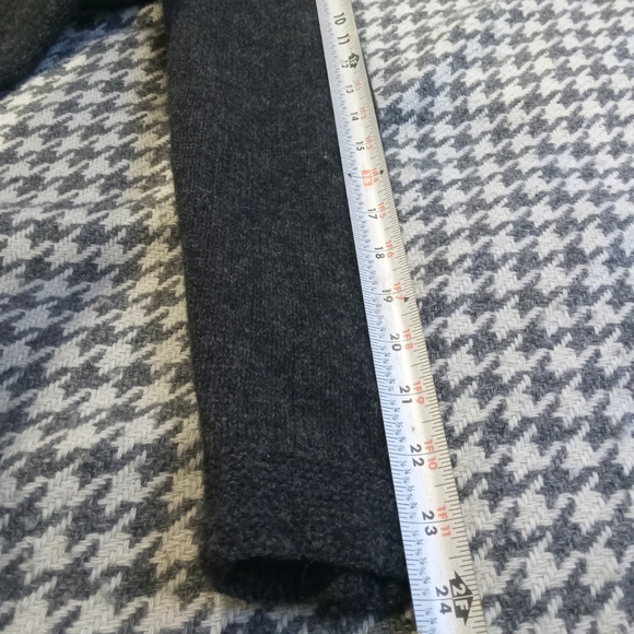 Lands End 100% lamb's wool dark gray full zip sweater size 10/12 M - Picture 9 of 9